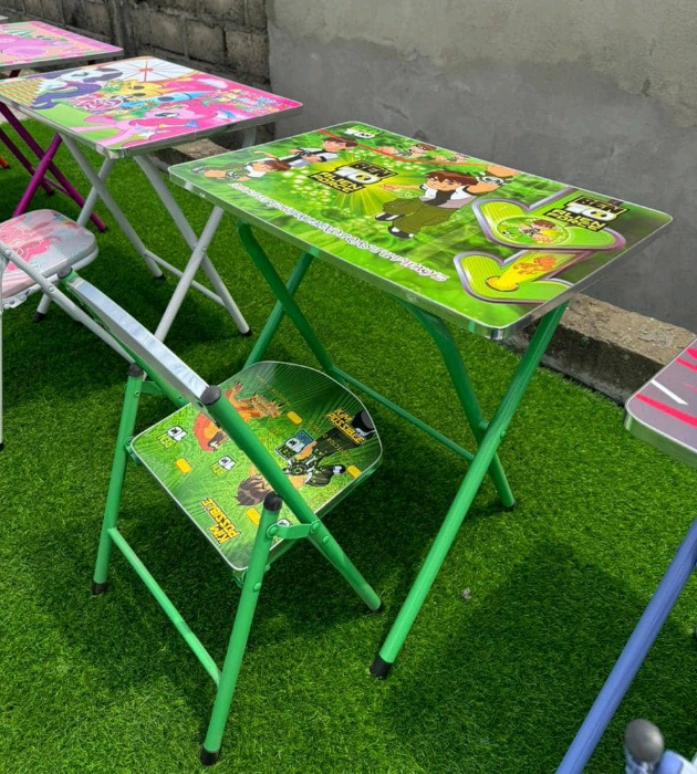 table et chaises pour enfants