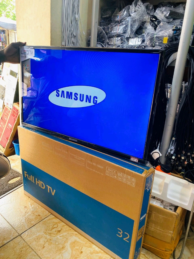 SAMSUNG LED TV 32 pouces
