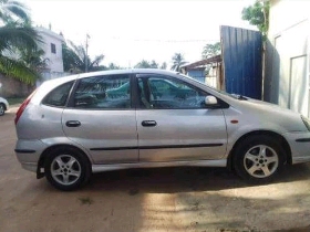 nissan almera tino