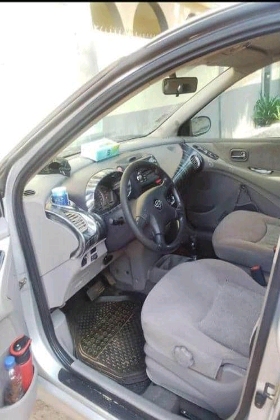 nissan almera tino